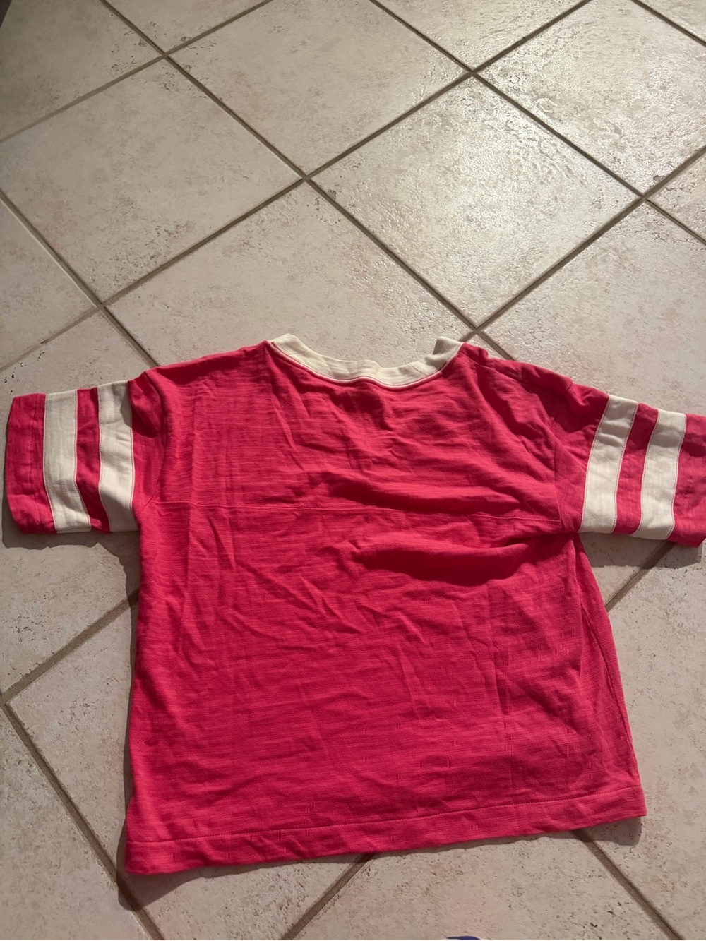 Faherty Hot Pink V-Neck Tee - Picture 4 of 4